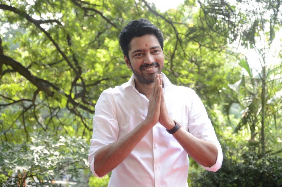 Sabhaku Namaskaram still 5