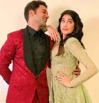 MR AND MRS MAHI still 5