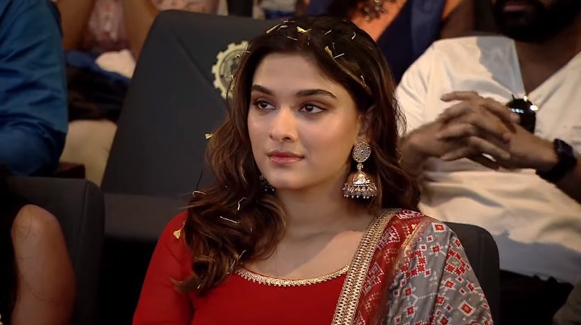 Saiee Manjrekar