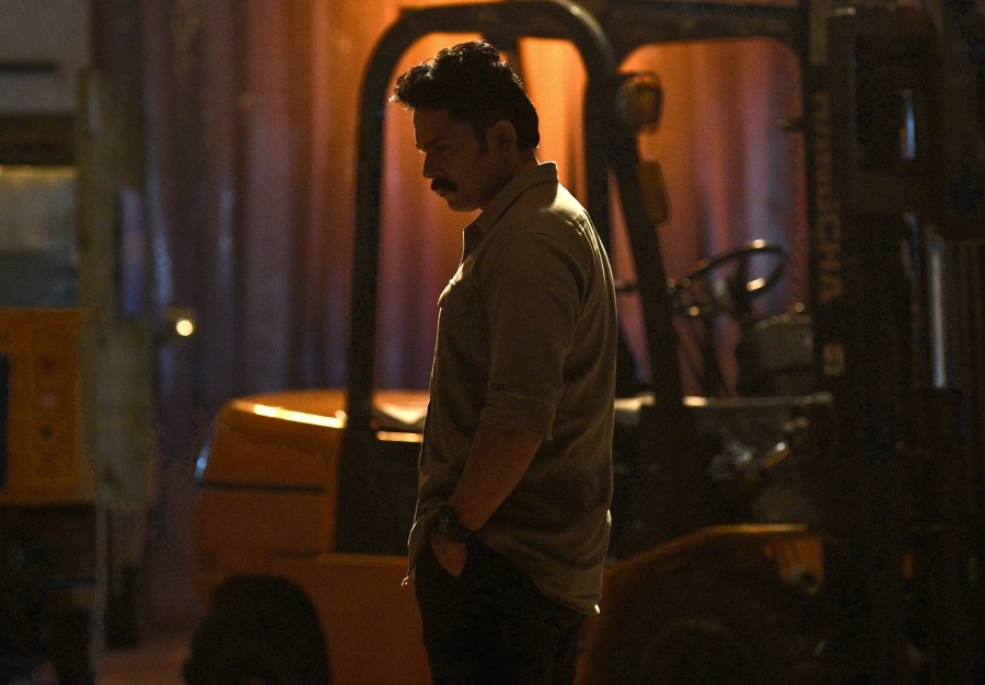 Sardar still 2