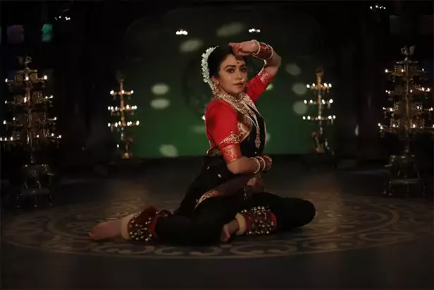 Amruta Khanvilkar