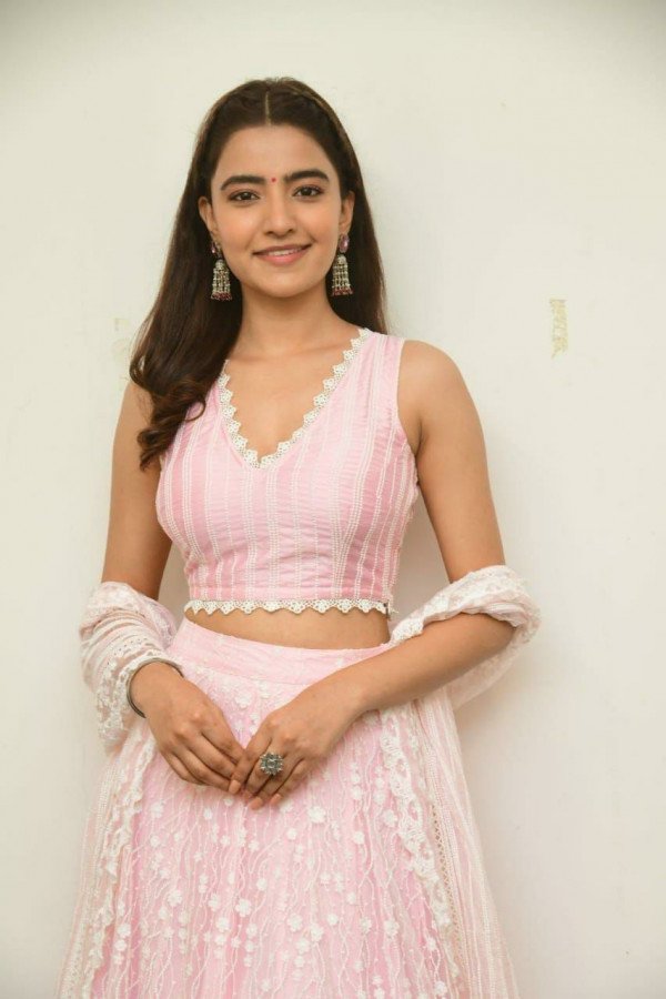 Rukshar Dhillon