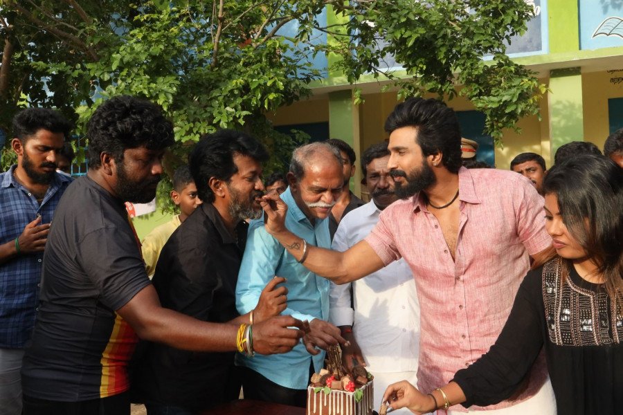 Matti Kusthi still 6