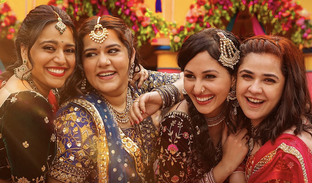 Jahaan Chaar Yaar backdrop