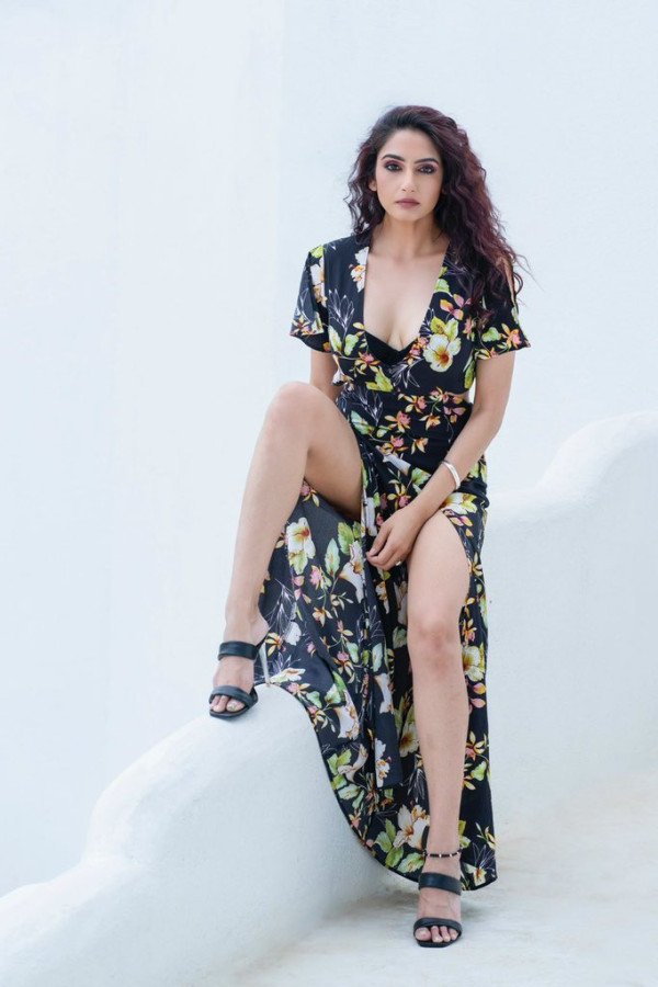Ragini Dwivedi
