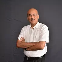 Sooraj R Barjatya
