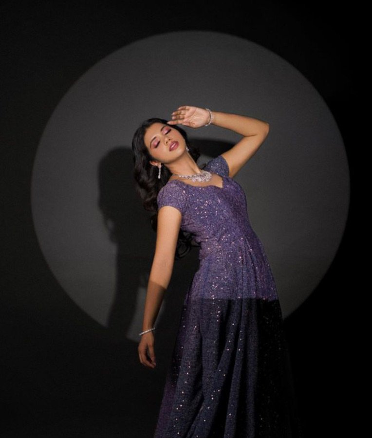 Divya Narni