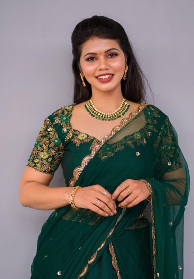 Divya Narni
