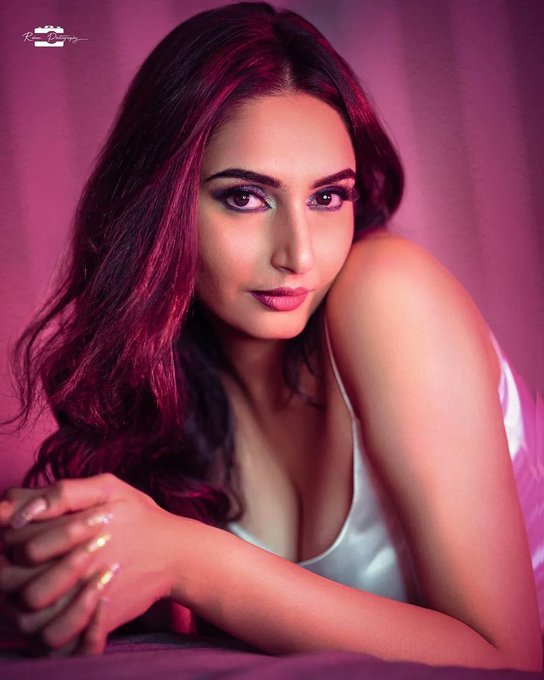 Ragini Dwivedi