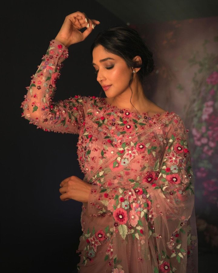 Nyla Usha
