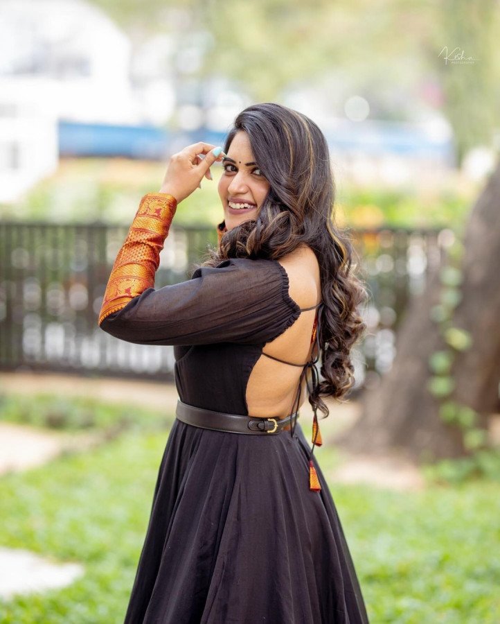 Sravanthi Chokarapu