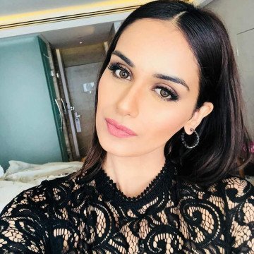 Manushi Chillar