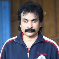 Dr Praveen