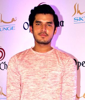 Paras Kalnawat