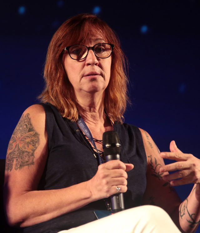Paula Fairfield